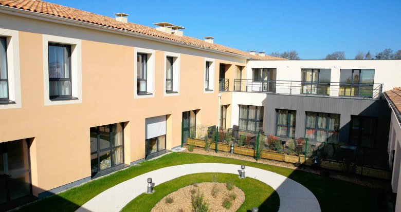 Achat / Vente programme immobilier neuf Fronsac résidence seniors EHPAD à 4 km de Libourne (31440) - Réf. 9404