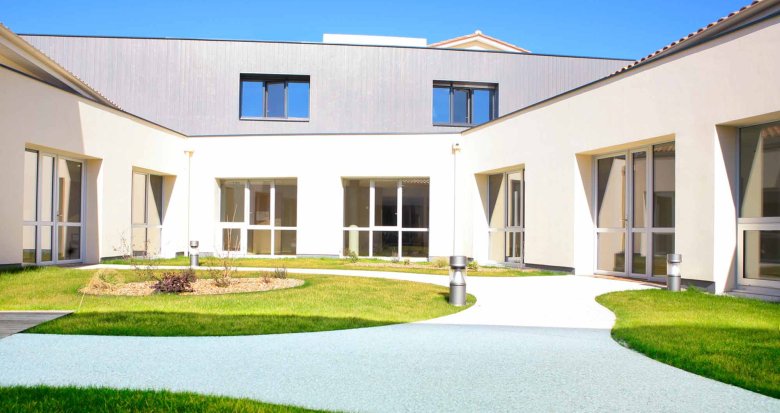 Achat / Vente programme immobilier neuf Fronsac résidence seniors EHPAD à 4 km de Libourne (31440) - Réf. 9404